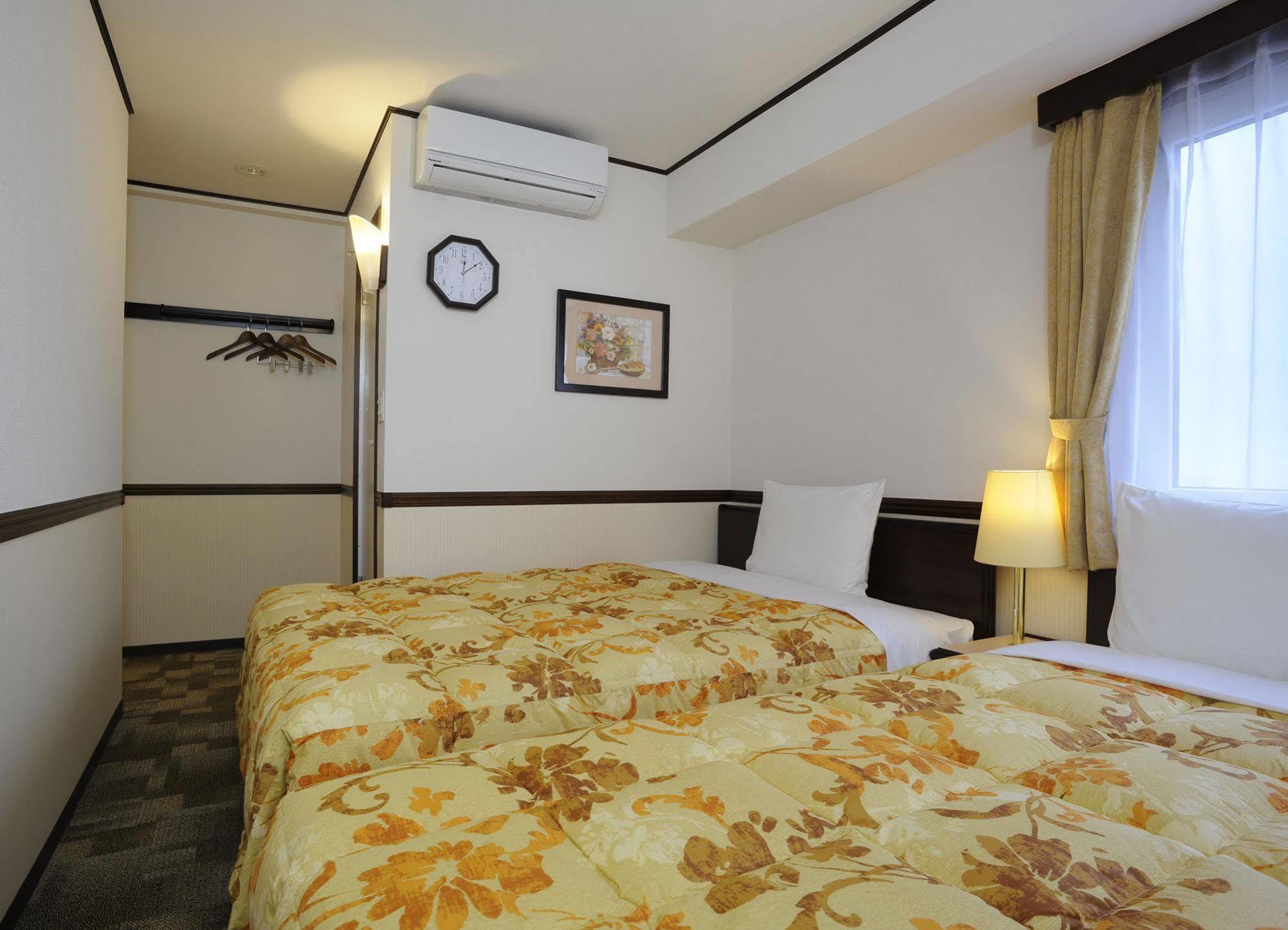 Toyoko Inn Gifu-Hashima-Eki Shinkansen Minami-Guchi Hashima  Экстерьер фото