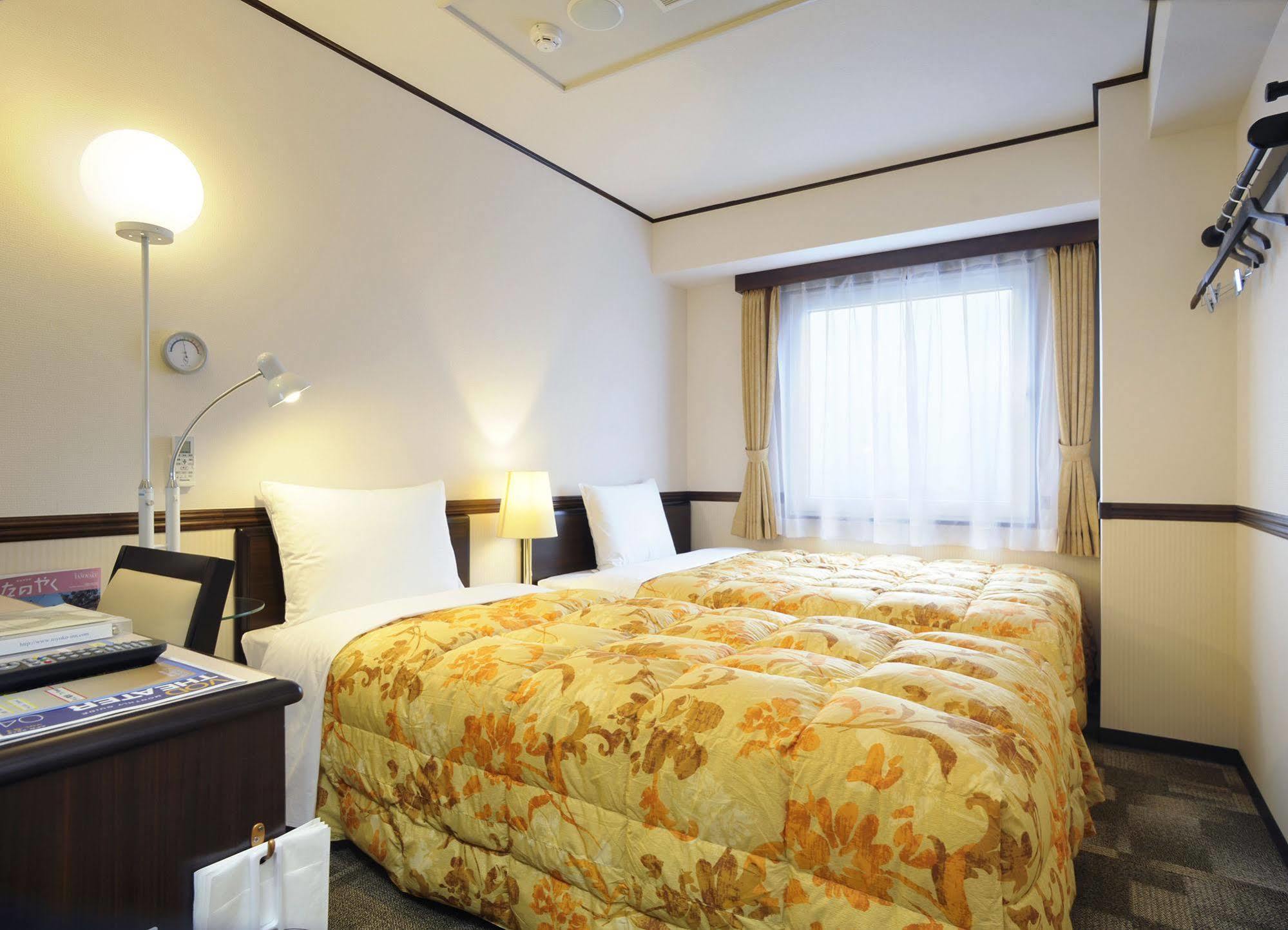 Toyoko Inn Gifu-Hashima-Eki Shinkansen Minami-Guchi Hashima  Экстерьер фото