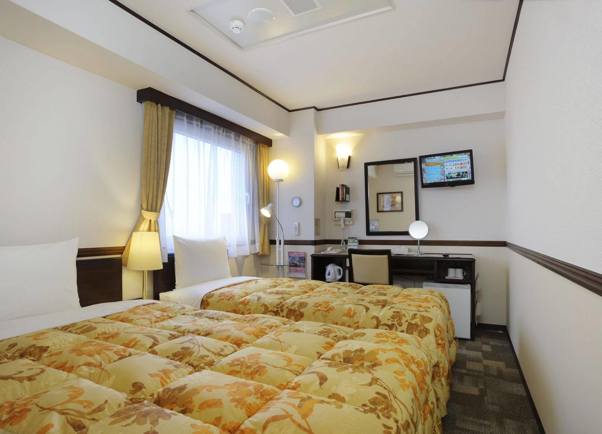 Toyoko Inn Gifu-Hashima-Eki Shinkansen Minami-Guchi Hashima  Экстерьер фото